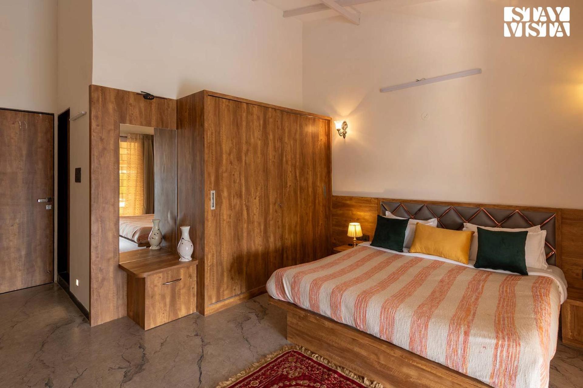 Stayvista'S Harvest Haven - Pool-View Villa With Deck & Machan Near Sula Нашик Екстер'єр фото