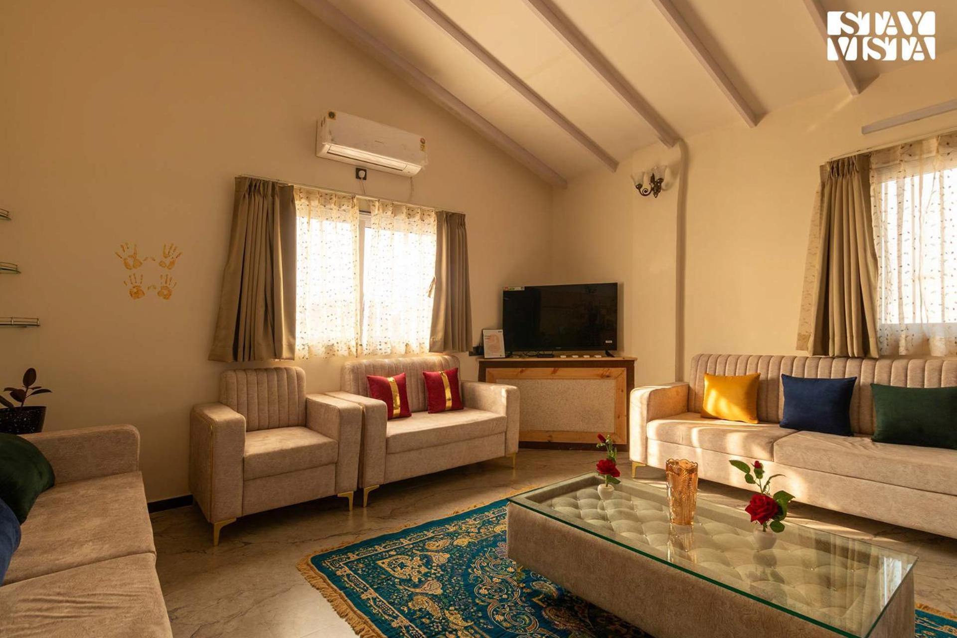 Stayvista'S Harvest Haven - Pool-View Villa With Deck & Machan Near Sula Нашик Екстер'єр фото